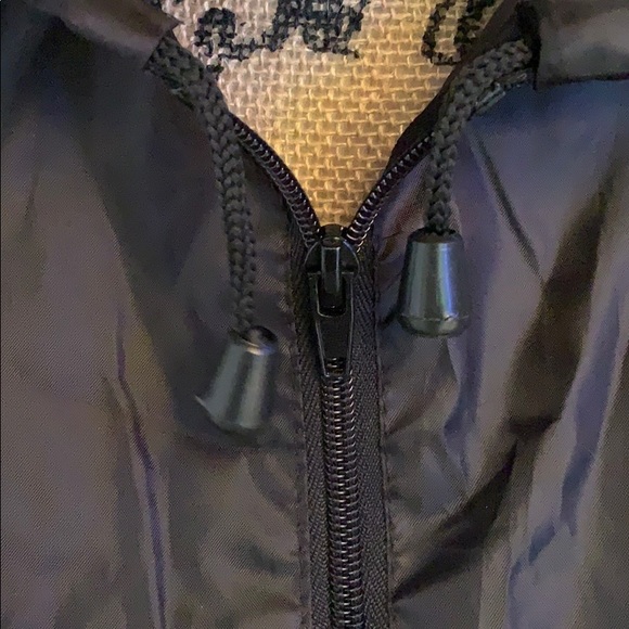 Boohoo rain jacket - Picture 2 of 4